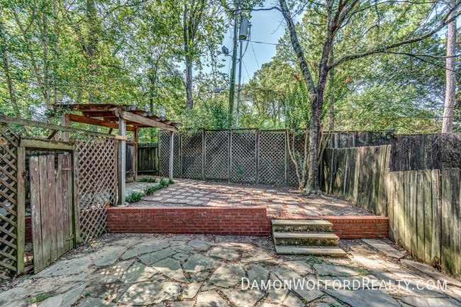 Building Photo - 1435 Roxbury Ct