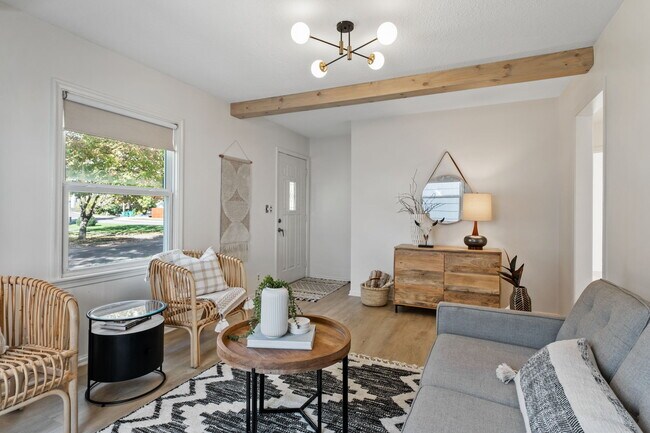 Foto del edificio - 2905 Blackstone Ave
