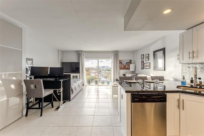 Foto del edificio - 2900 NE 30th St