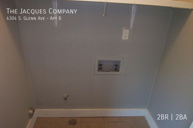 Building Photo - 4304 S Glenn Ave
