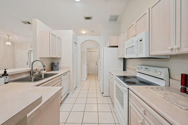 Foto del edificio - 5920 NW Wolverine Rd