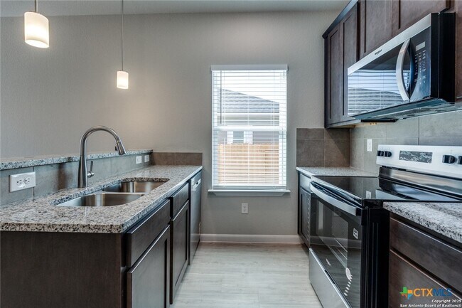 Foto del edificio - 513 Hudson St