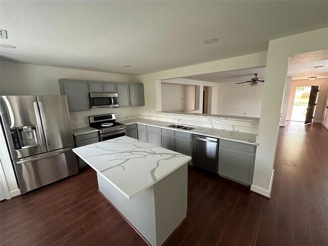 Building Photo - 18119 Waverly Hollow Ln