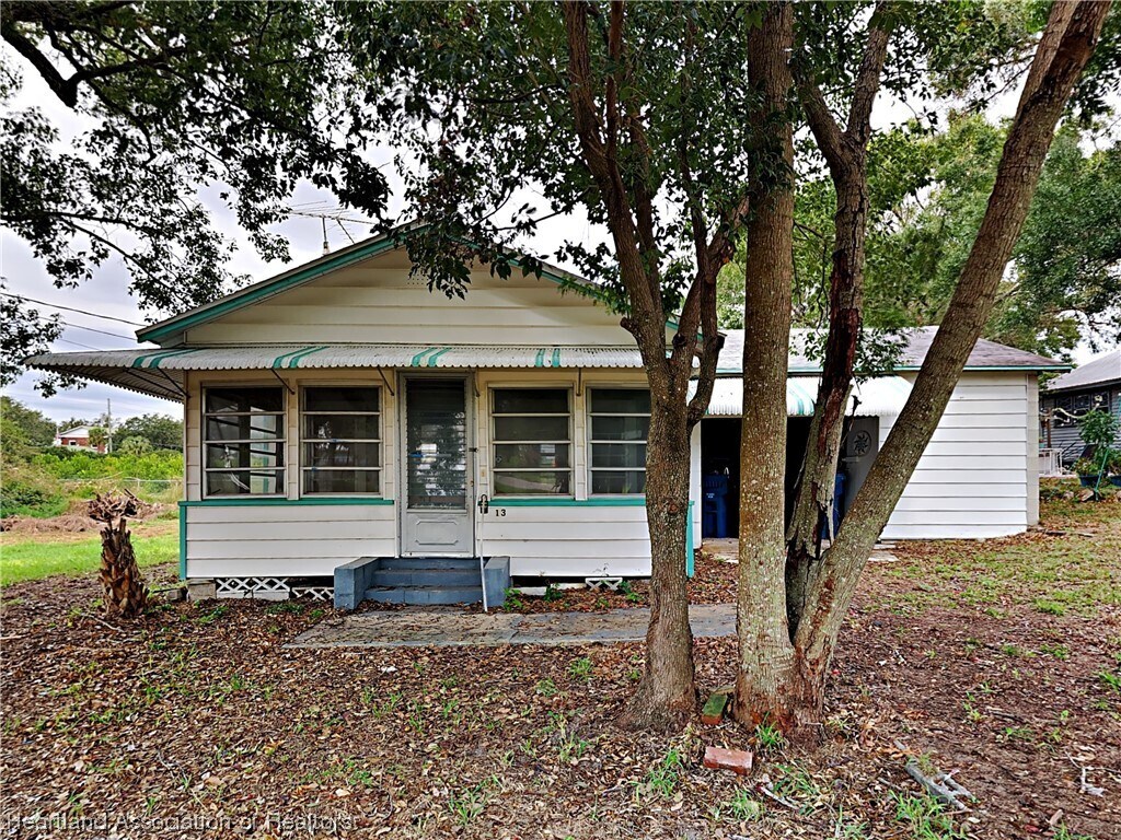 13 E 8th St, Frostproof, FL 33843 House Rental in Frostproof, FL