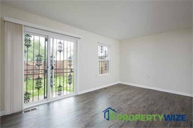 Building Photo - 814 Showell Ct
