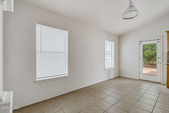 Building Photo - 14237 Desert Stone Dr