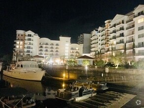 Building Photo - 8121 Amalfi Pl