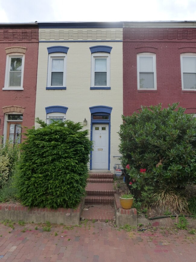 House front - 1528 Marion St NW