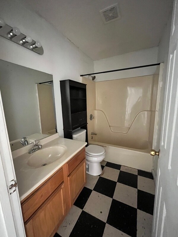 Foto del edificio - 306 N Pool St