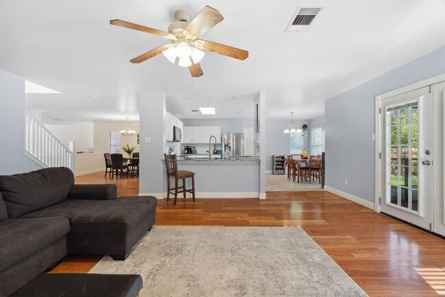Foto del edificio - 11317 Blairview Ln