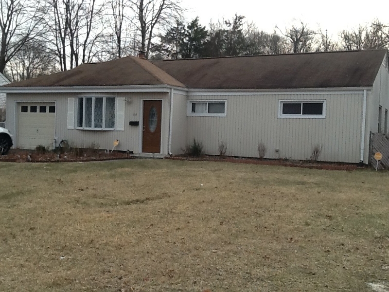 Primary Photo - 104 Fellswood Dr