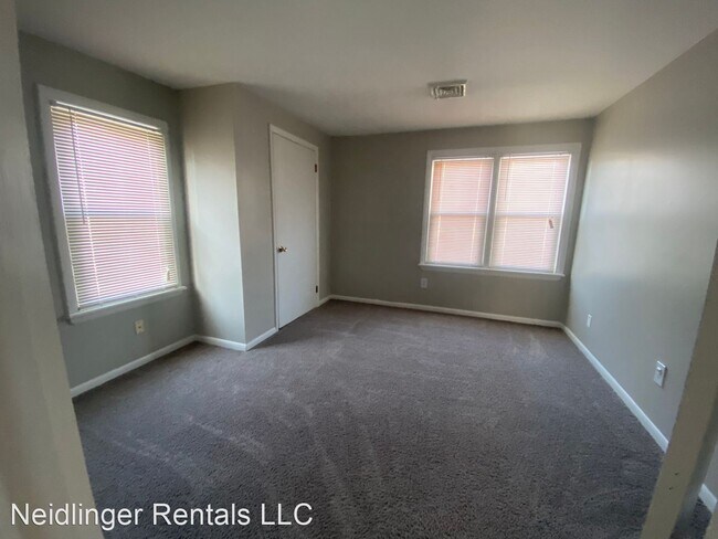 Foto del edificio - 3 br, 1 bath House - 1030 Wayne Ave Apt A