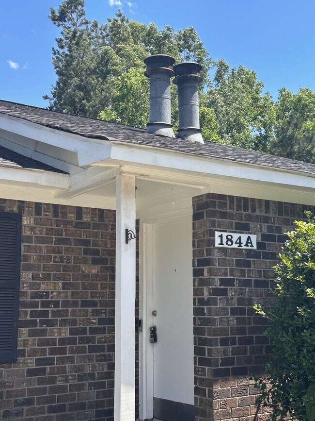 Foto del edificio - 184 Dorchester Manor Blvd