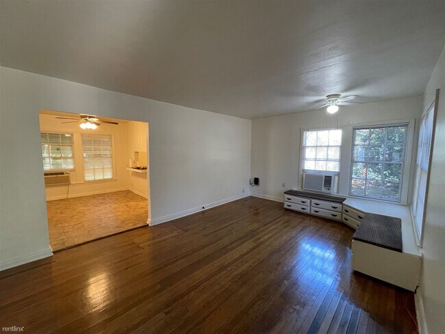 Foto del edificio - 2 br, 1 bath House - 2303 Fowler Dr