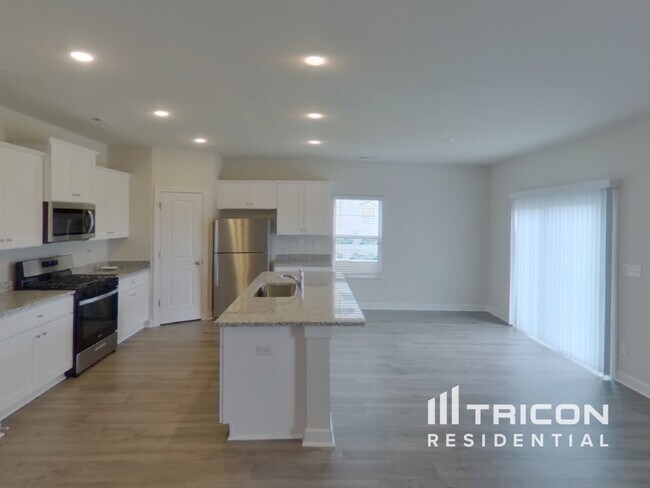 Building Photo - 2404 Nabali Wy