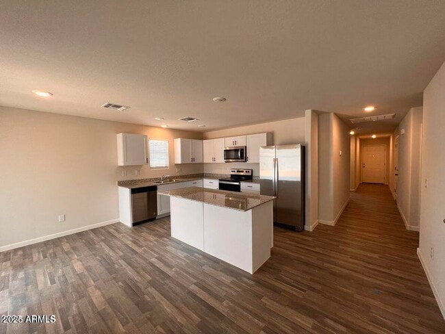 Building Photo - 2075 E Velvet Pl
