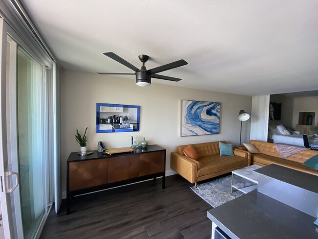 Foto del edificio - 3732 S Sepulveda Blvd