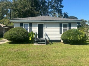 Building Photo - 217 Choctaw Rd