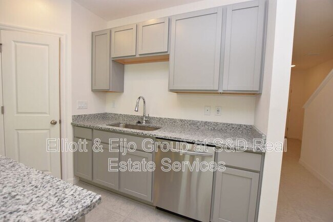 Foto del edificio - 3653 Majestic Dr