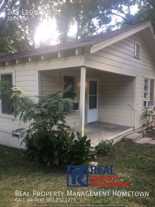 Primary Photo - 2 BEDROOM/1 BATH HOUSE AVAILABLE IN HOT SP...