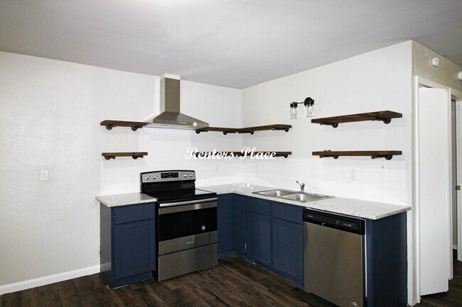 Foto del edificio - 3811 E 15th St