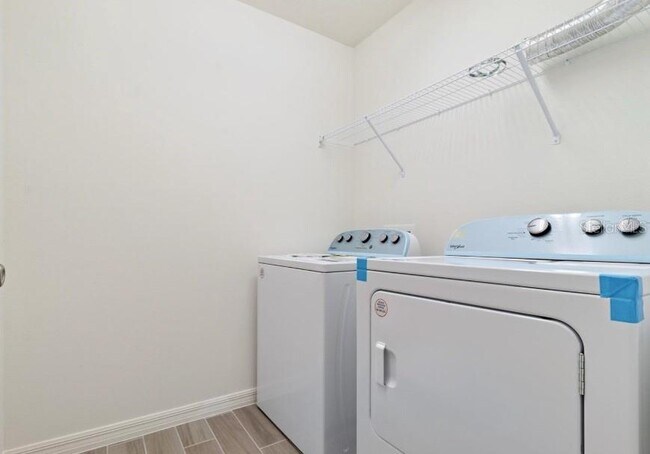 Foto del edificio - 1237 Denali Dr