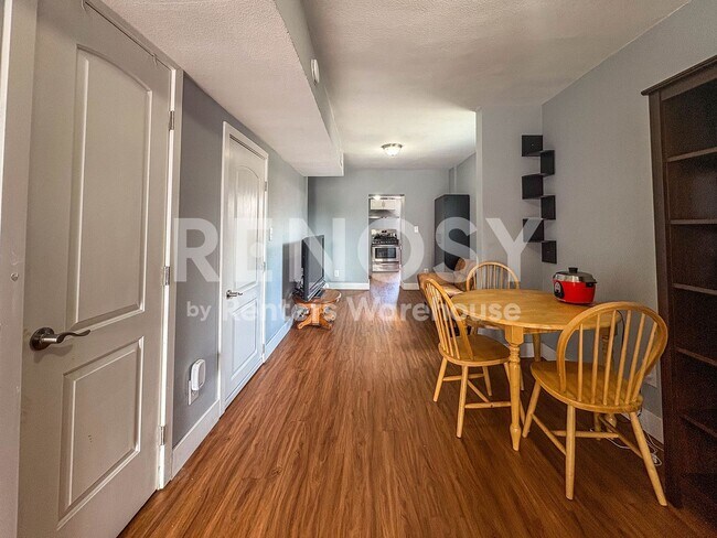 Foto del edificio - 1739 E 35th Ave