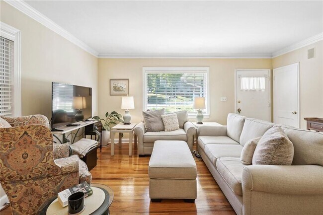 Foto del edificio - 1356 Telford Dr NE