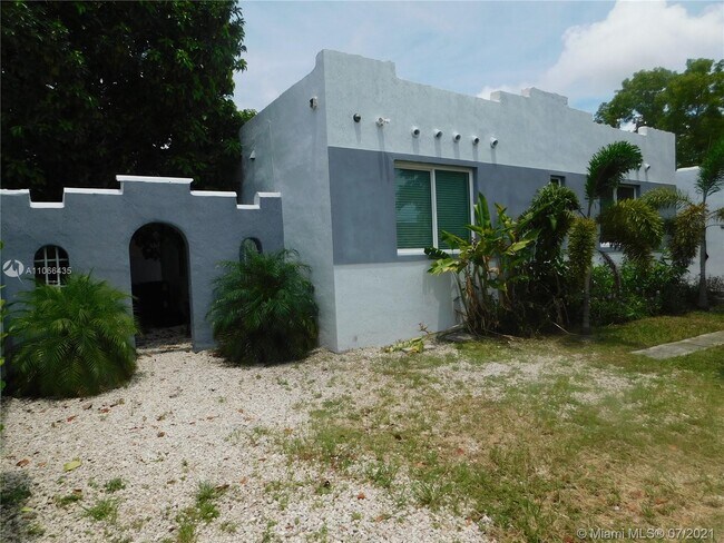 Foto del edificio - 2900 SW 4th St