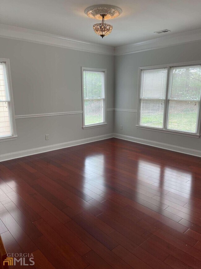 Foto del edificio - 292 Water Oak Pl