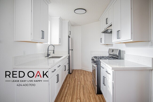 Building Photo - Bright and Charming One Bedroom with New S...