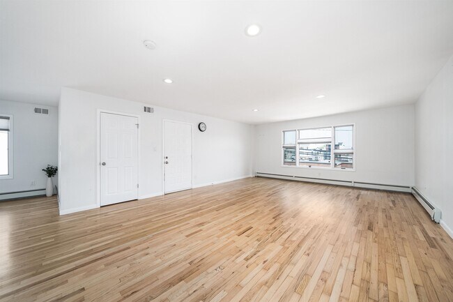 Foto del edificio - 139 Cambridge Ave