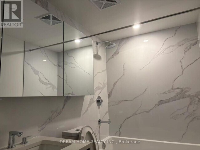 Photo du bâtiment - 1 Concord Cityplace Wy