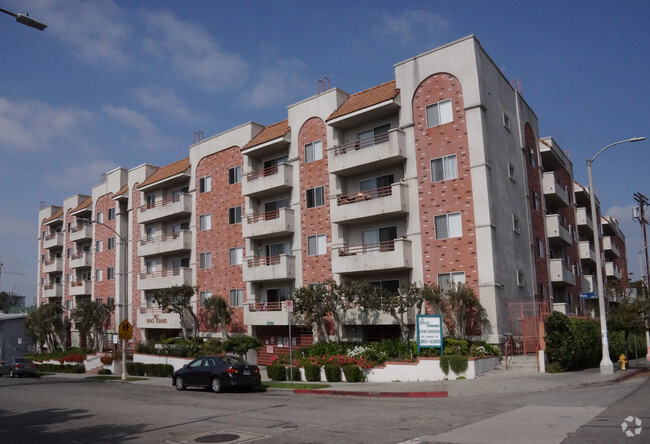 Building Photo - Reno Towers Apartments