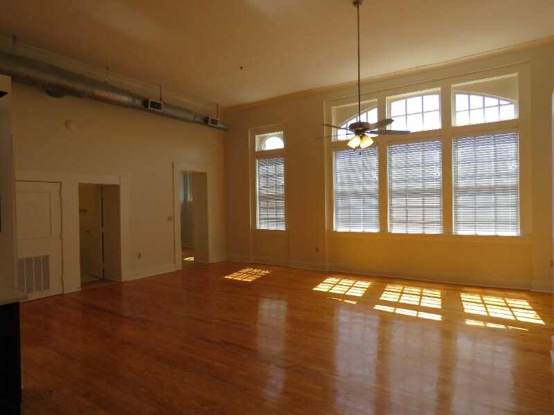 Foto principal - 715 Sherman St