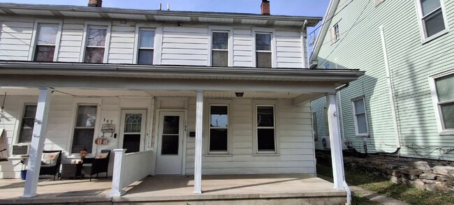 Building Photo - Remodeled 4 Bedroom in Hershey!