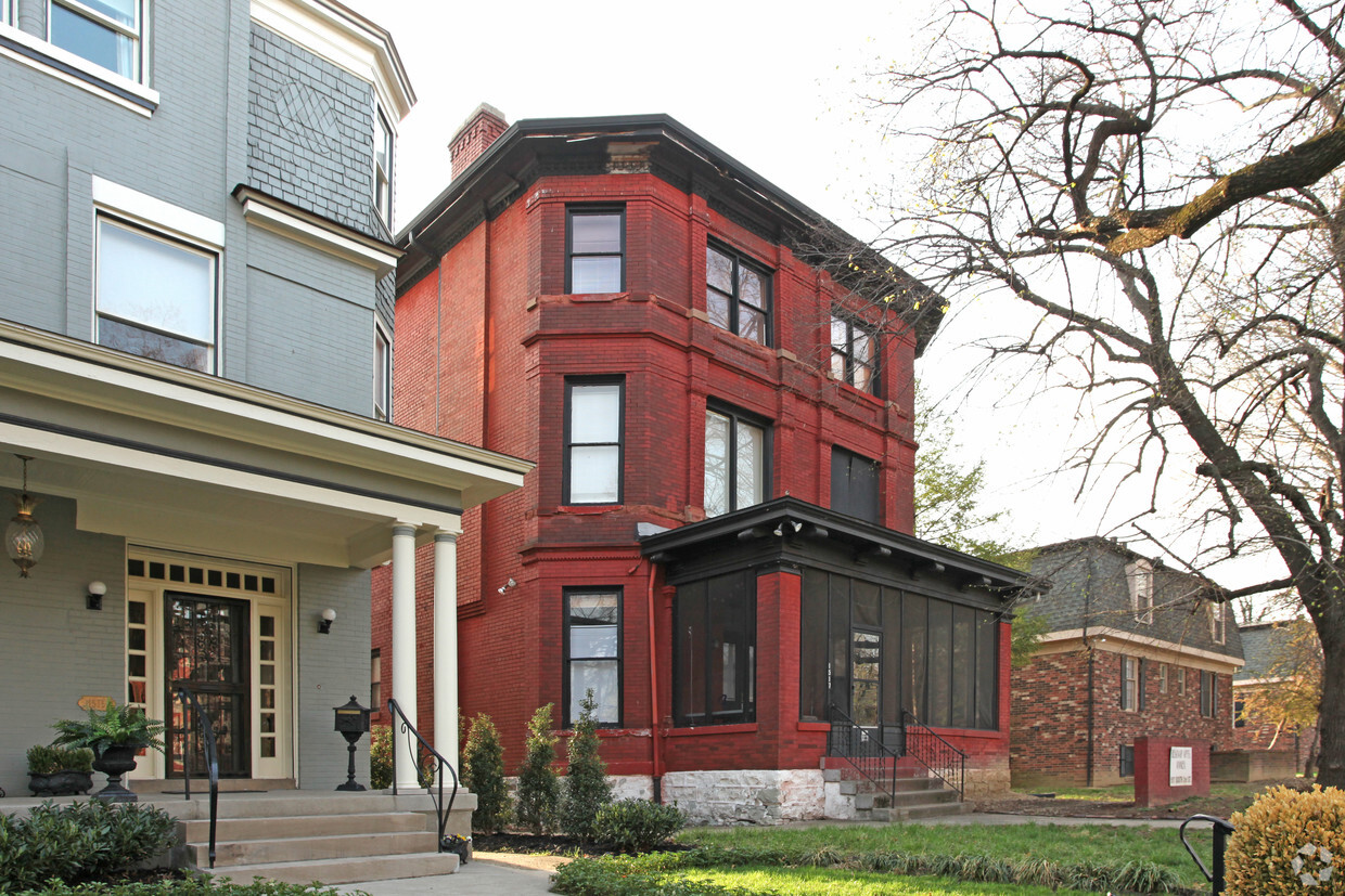 Building Photo - The Belknap Apartments