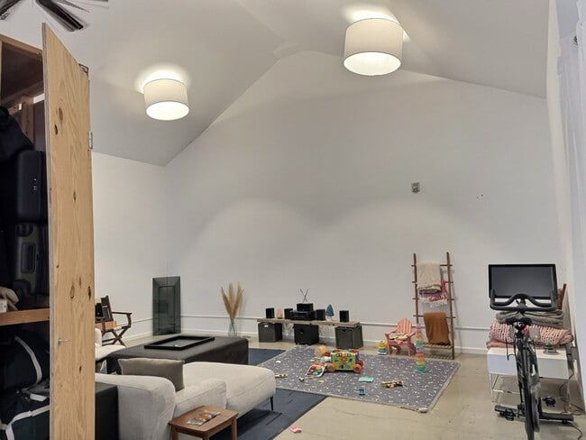 Foto del edificio - 3127 US-9