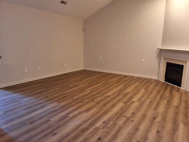 Foto del edificio - Northwest Knoxville 37921 - 2 bedroom, 1-c...