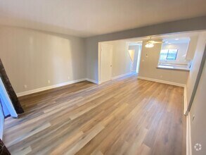 Building Photo - 2141 Northwood Cir