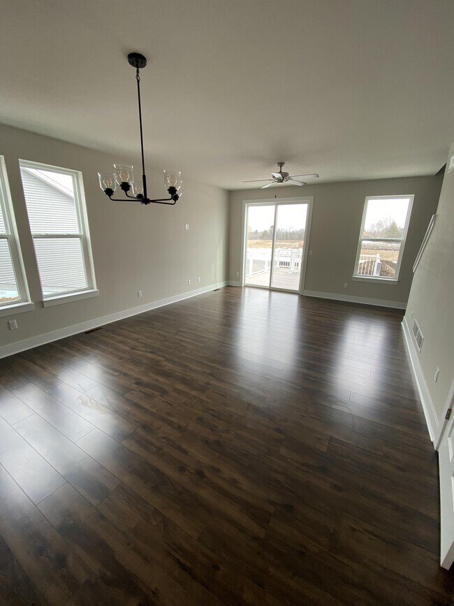 W218N16066 Tiger Lily Dr, Jackson, WI 53037 House Rental in Jackson, WI