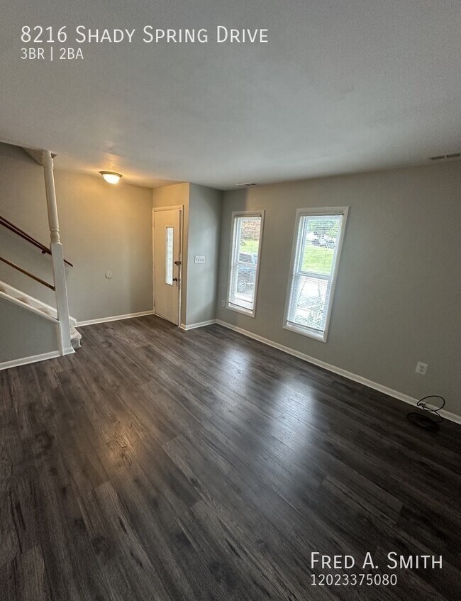 Building Photo - 8216 Shady Spring Dr