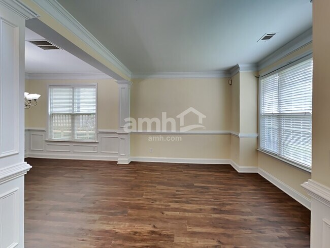 Building Photo - 500 Chandler Bluff Ct