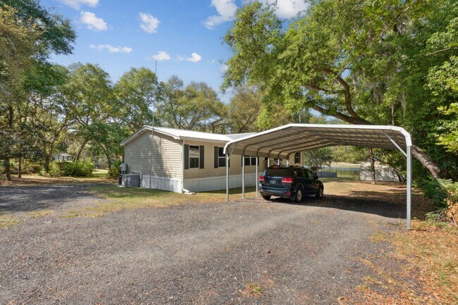 Foto del edificio - 6830 Deer Springs Rd