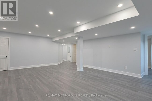 Building Photo - 75 Eastgrove Sq
