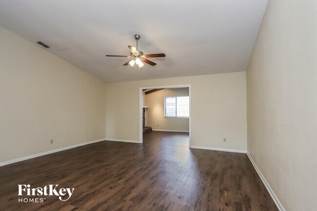 Building Photo - 9923 57th Way N