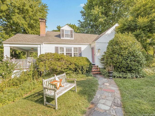 Primary Photo - 81 Nethermont Ave