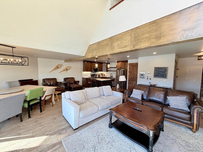 Foto del edificio - 628 Cranmer Ave
