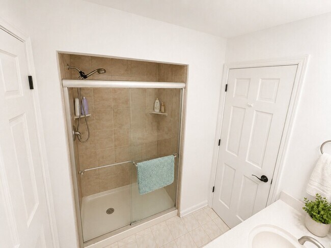 Foto del edificio - 38732 N Hilltop Ave