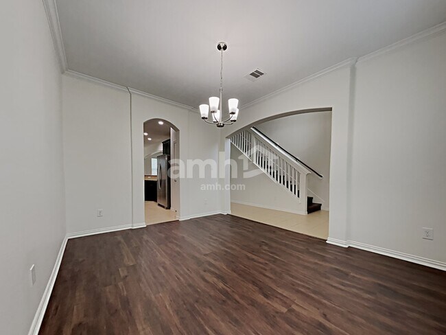 Foto del edificio - 2213 Oak Cir Dr N